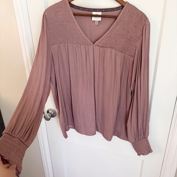 Knox Rose Mauve Smocked V-Neck Longsleeve Blouse - Picture 3 of 6